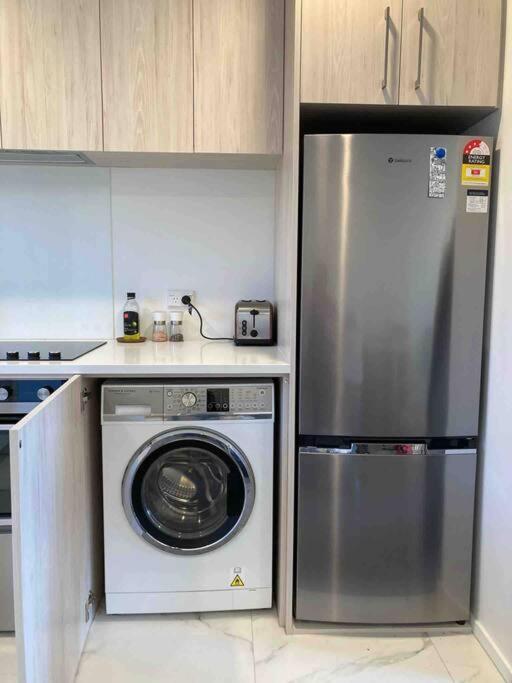Cheerful 2 Bedroom Townhouse In Addington! ไครสต์เชิร์ช ภายนอก รูปภาพ